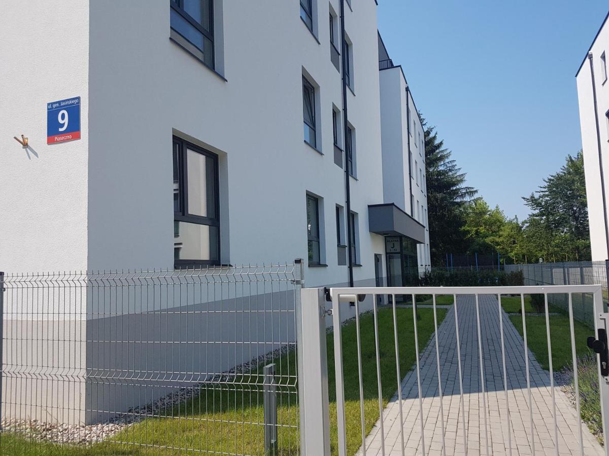 Apartament Jasinskiego Z Ogrodem Piaseczno  Kültér fotó